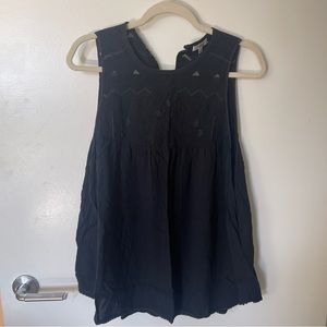 Aritzia Wilfred Flow Embroidered Tank Top. Size Small. Black.